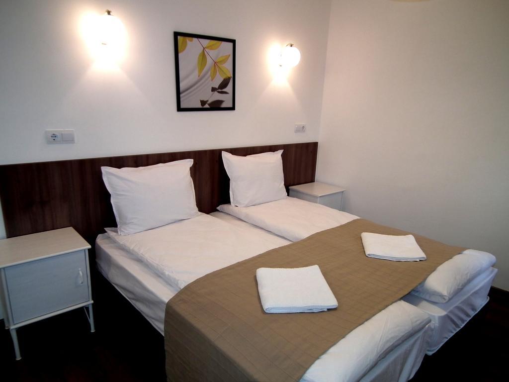 Hotel White House Weliko Tarnowo Zimmer foto