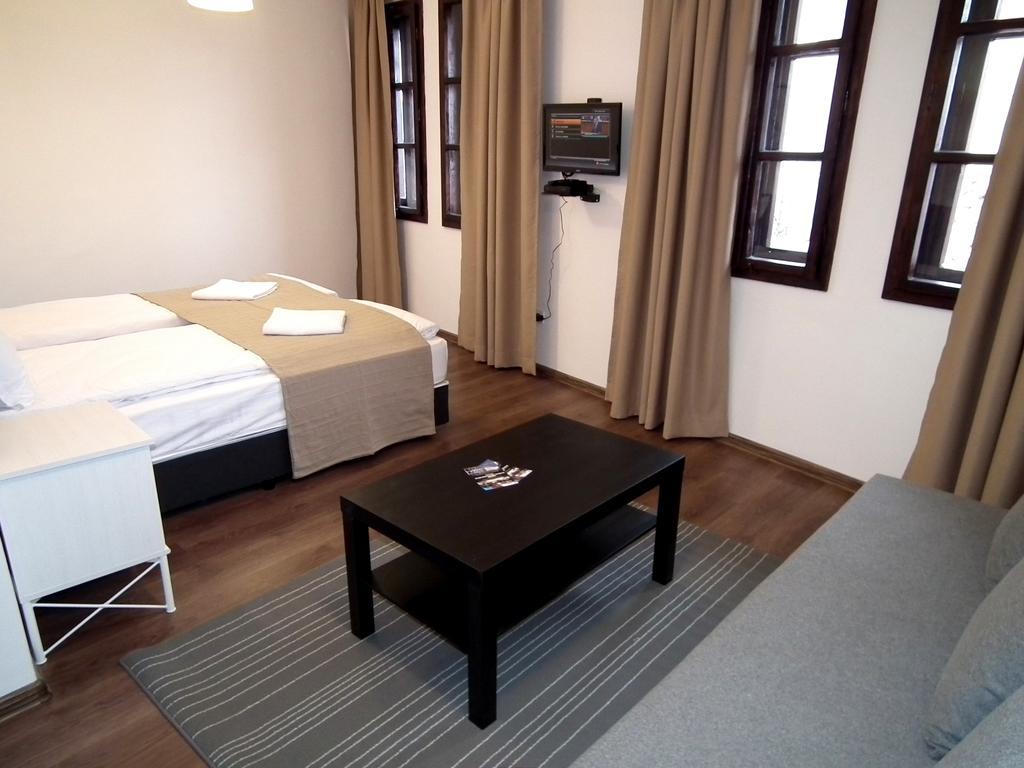 Hotel White House Weliko Tarnowo Zimmer foto